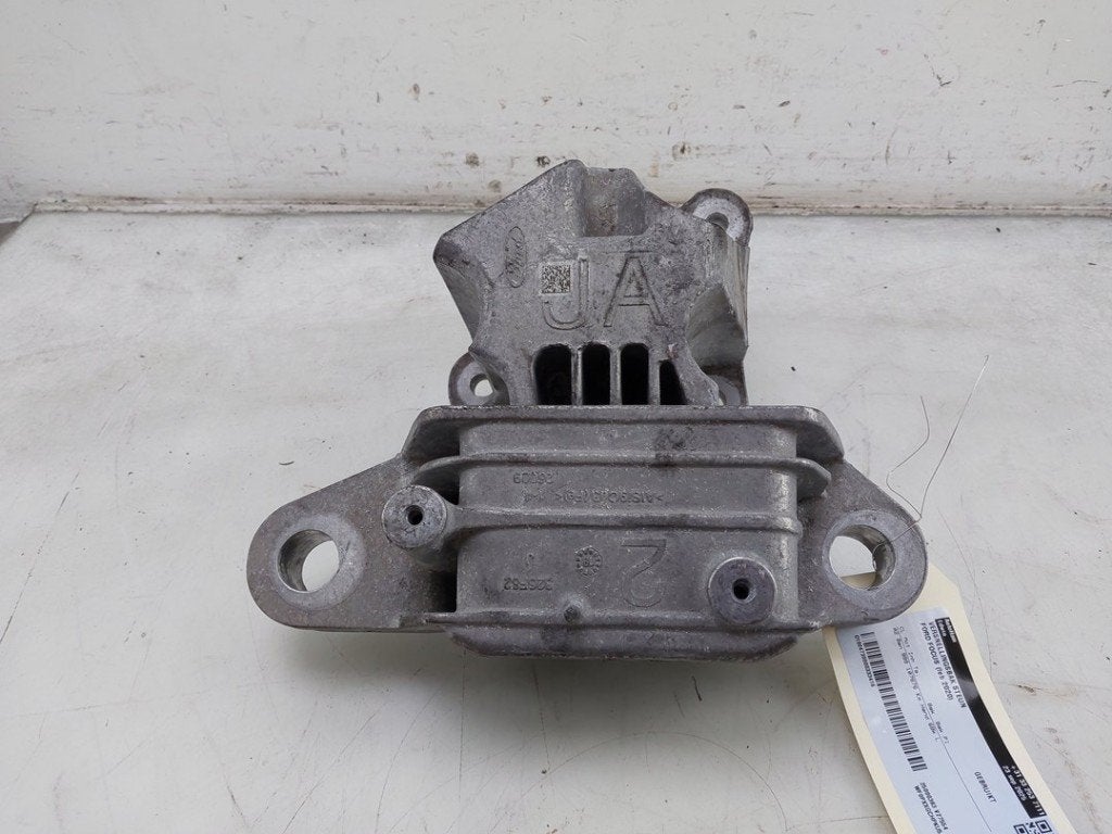 SUPPORT BOITE DE VITESSES Ford Focus 4 Wagon, Utilisé, Ford