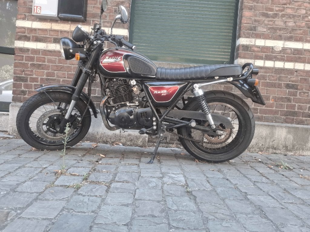 Bullit Hunt 250 – 2017 – 8 876 km – 1 000 €, Motoren, Ophalen, 1 cilinder, 12 t/m 35 kW