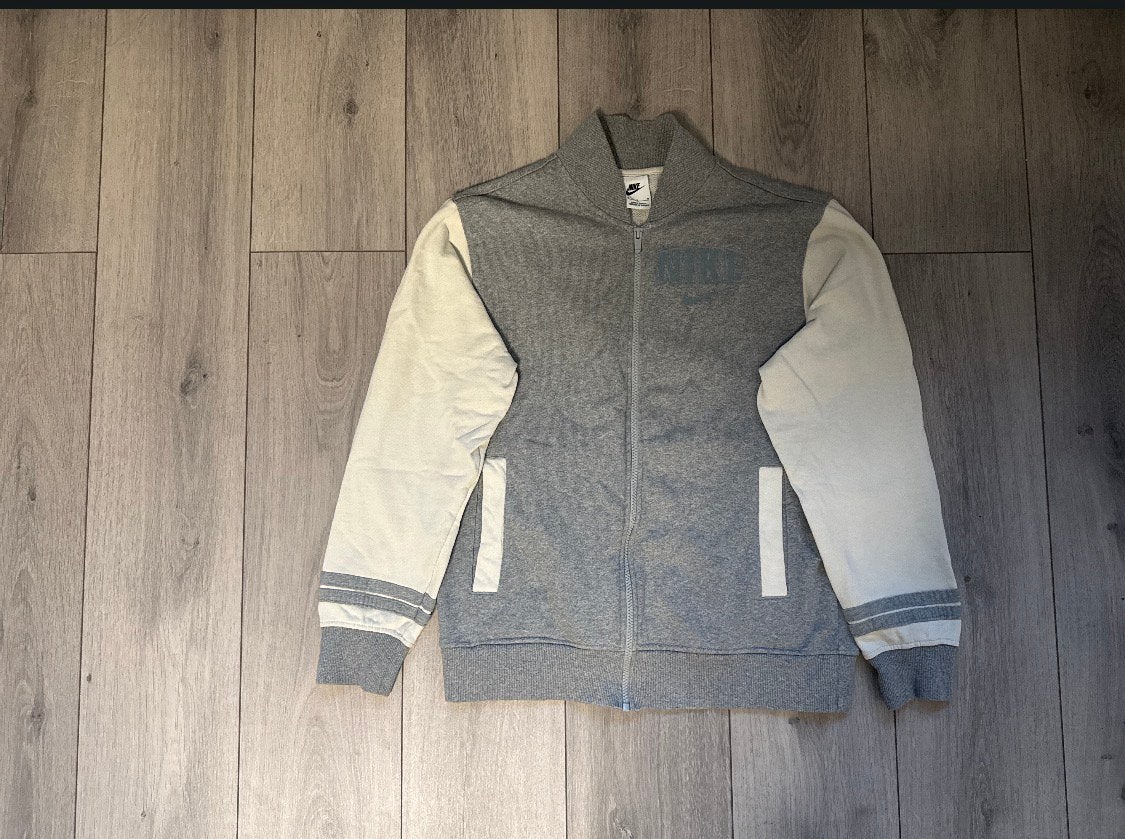 Nike vest, Ophalen of Verzenden, Zo goed als nieuw, Maat 48/50 (M), Grijs