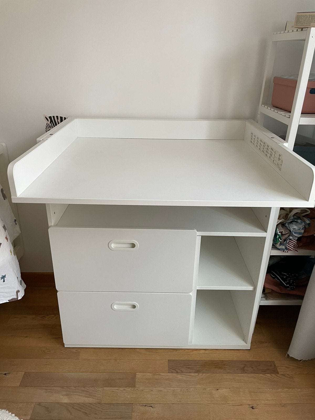 Table à langer multifonctions, Enfants & Bébés, 90 à 105 cm, Enlèvement, Utilisé, Espace pour les pieds