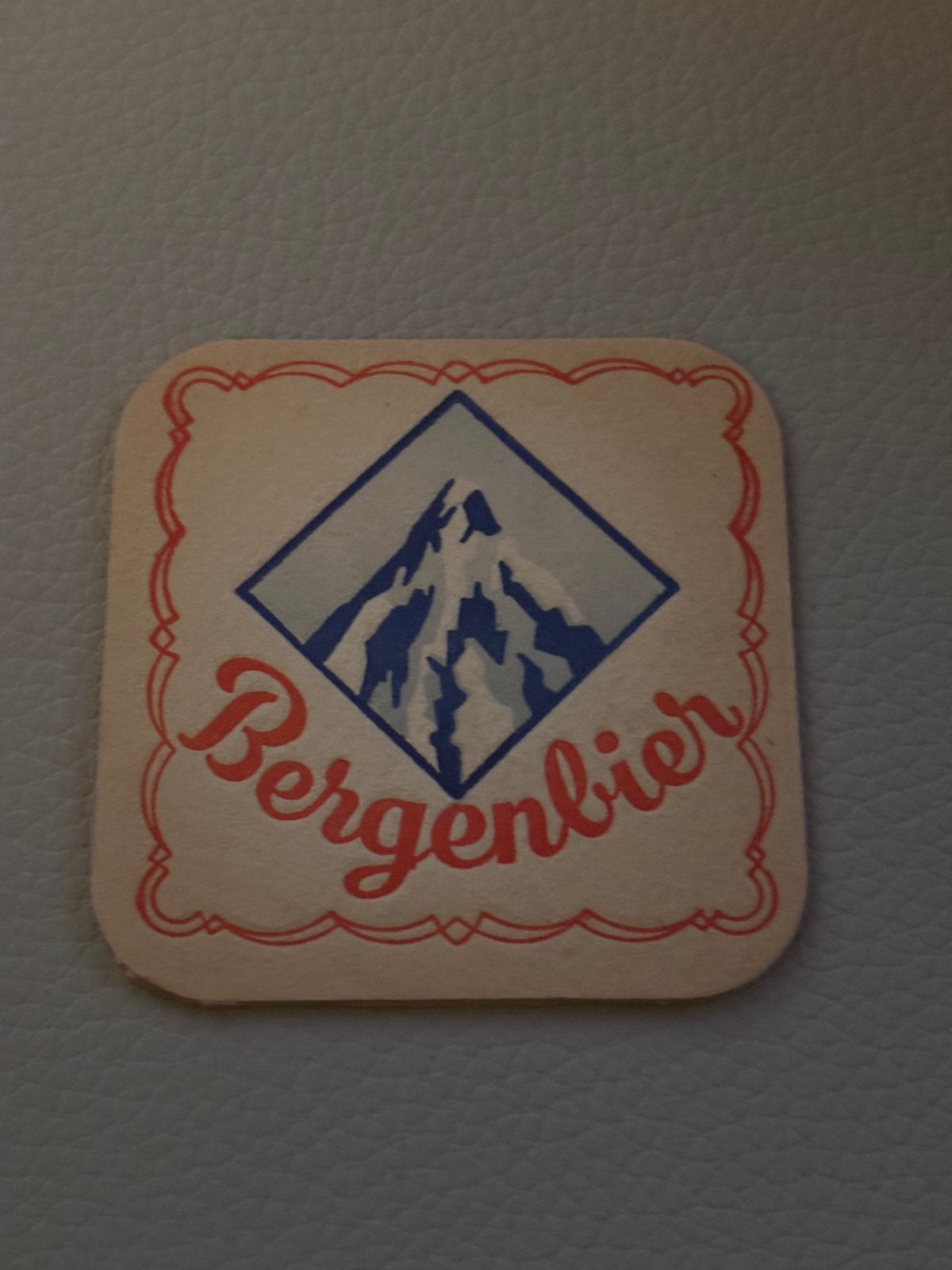 Bergenbier, Collections, Marques de bière, Enlèvement ou Envoi, Utilisé, Sous-bock, Autres marques