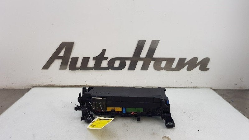 BOITIER FUSIBLES Mercedes-Benz A (W176) (01-2012/05-2018), Mercedes-Benz, Utilisé, Lisa.Scalzo@aptiv.com, Aptiv PLC