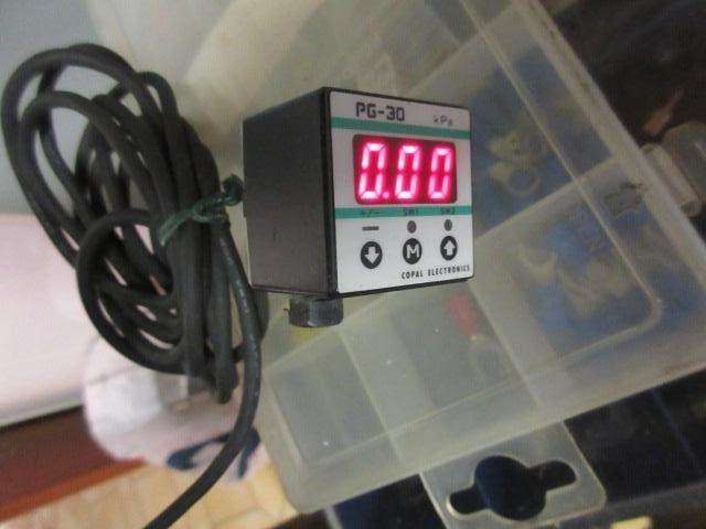 PG30-103R Copal Pressosthat numérique a détections de seuils, Enlèvement ou Envoi, Utilisé, Accessoires
