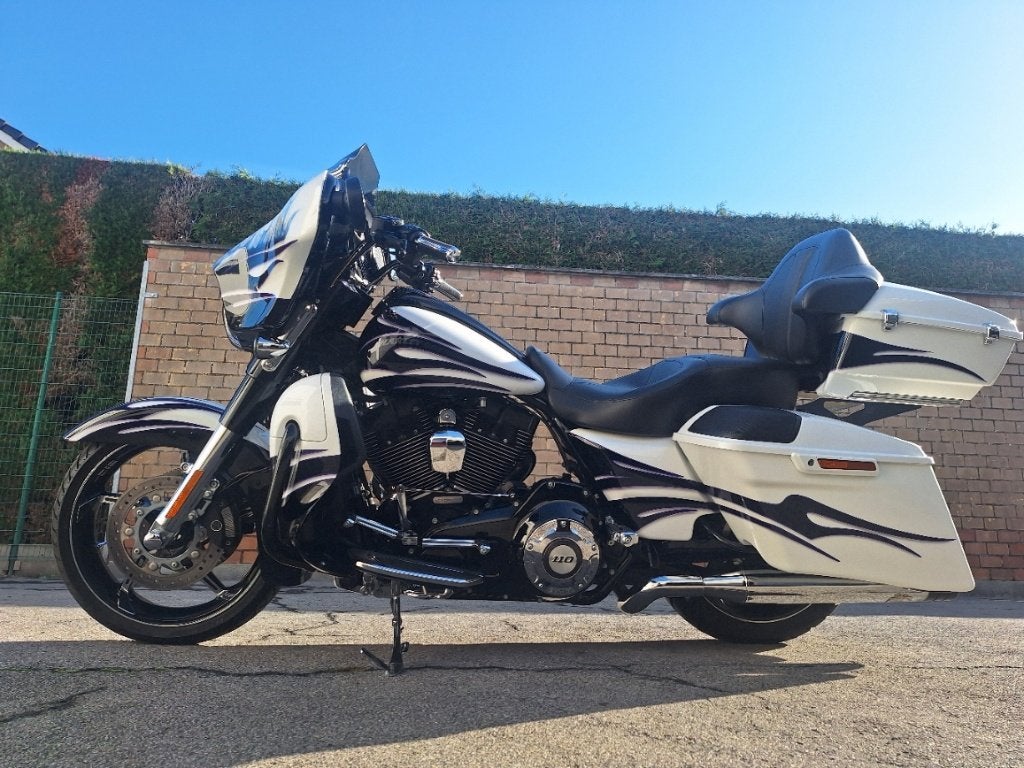 Harley davidson Street Glide Special CVO nieuwstaat, Motoren, 2 cilinders, Motorrijbewijs A, Meer dan 35 kW, Toermotor