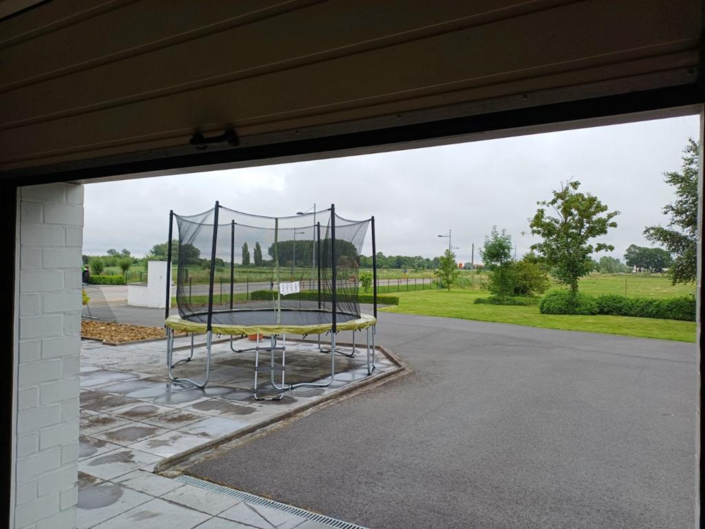 Trampoline, Ophalen