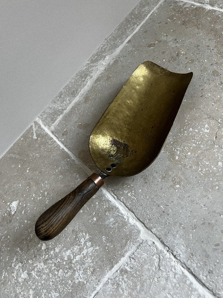 Houtskoolschep, Ophalen, Koper