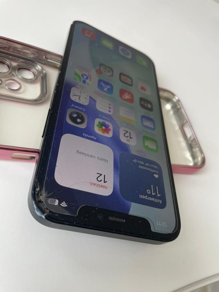 IPhone 12 (128gb) klein barst op scherm (werkt perfect), Telecommunicatie, Mobiele telefoons | Apple iPhone, Ophalen of Verzenden
