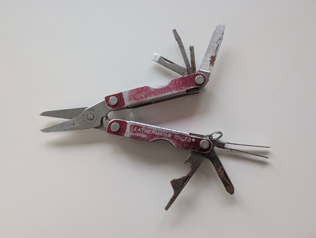 outil multifonction Leatherman Micra Red, Caravanes & Camping, Enlèvement ou Envoi, Utilisé