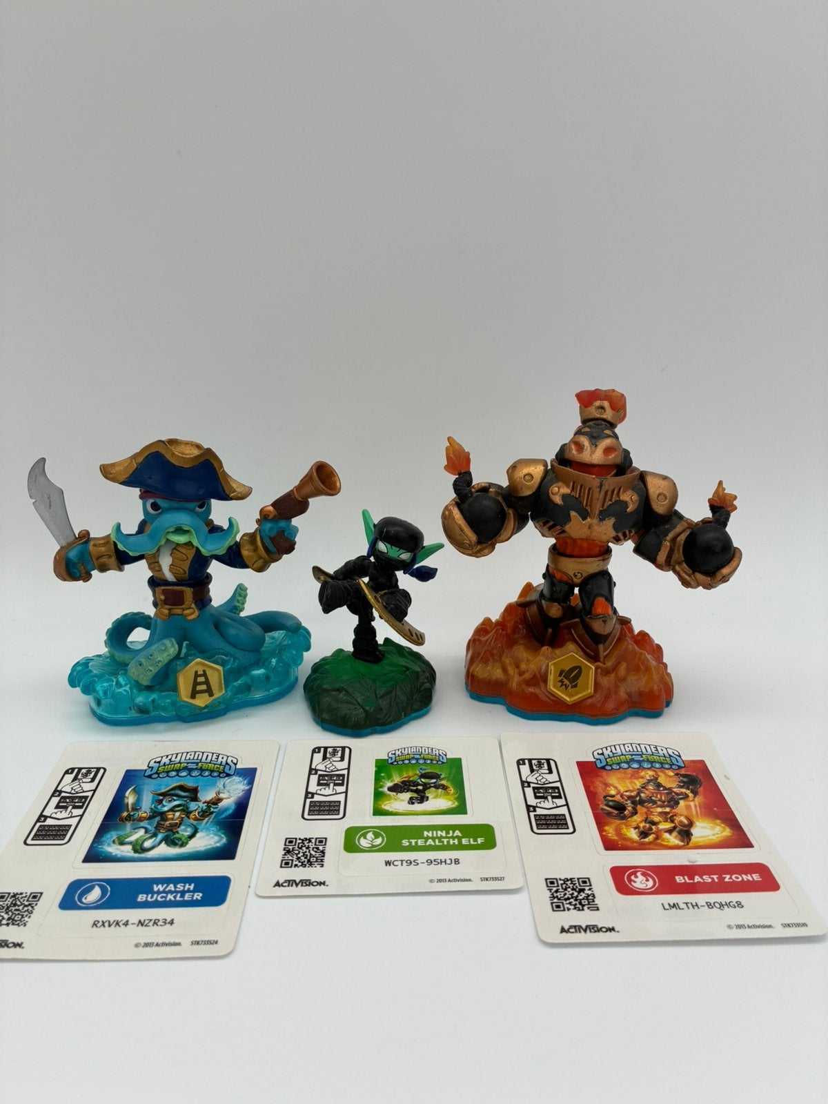 Figurines de démarrage Skylanders Swap avec autocollants, Consoles de jeu & Jeux vidéo, Jeux | Autre, Envoi, Comme neuf