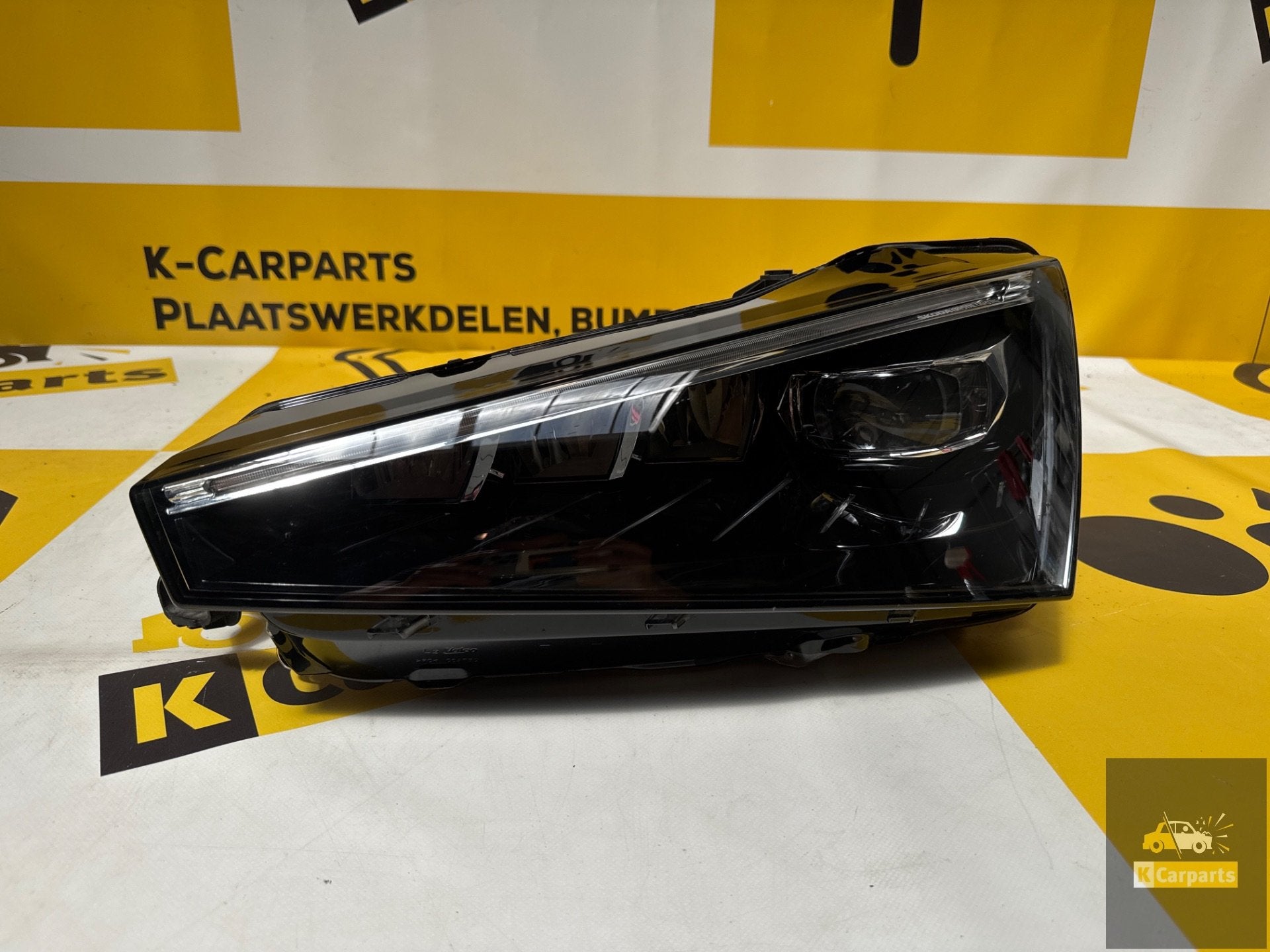 Phare avant gauche en cristal Skoda Scala 657941015A d'origi, Info@fabrikant.eu, Fabrikant BV, Fabrikantstraat 1
1000 AA  Amsterdam, NL