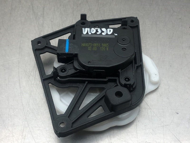 ACTIONNEUR MOTEUR VOLET CHAUFFAGE Kona (OS) (|H400730891|), Dhr. M. Roggen, Stadsweg 37 37
9917 PV  WIRDUM GR., NL, Hyundai, Utilisé