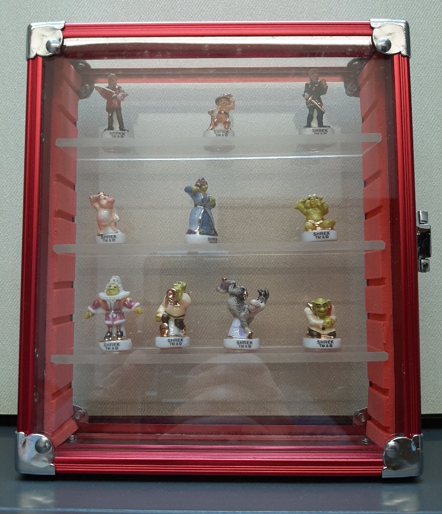 10 fèves en porcelaine Shrek dans vitrine, Enlèvement ou Envoi, Neuf, Fantasy