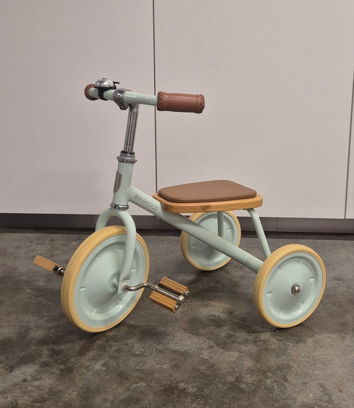 Banwood driewieler, Fietsen en Brommers, Ophalen, Duwstang