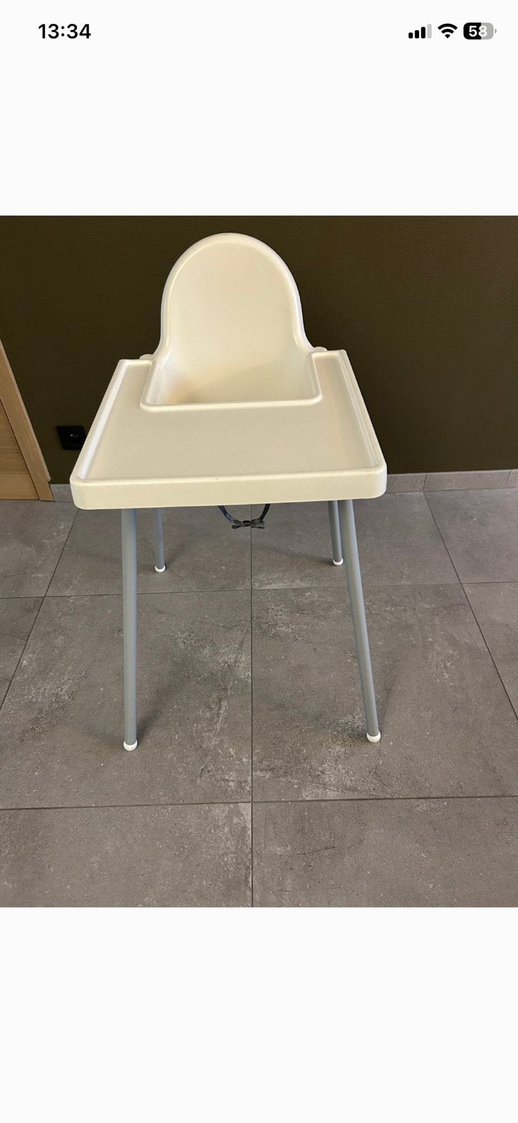 Kinderstoel met tafeltje ikea, Ophalen, Zo goed als nieuw
