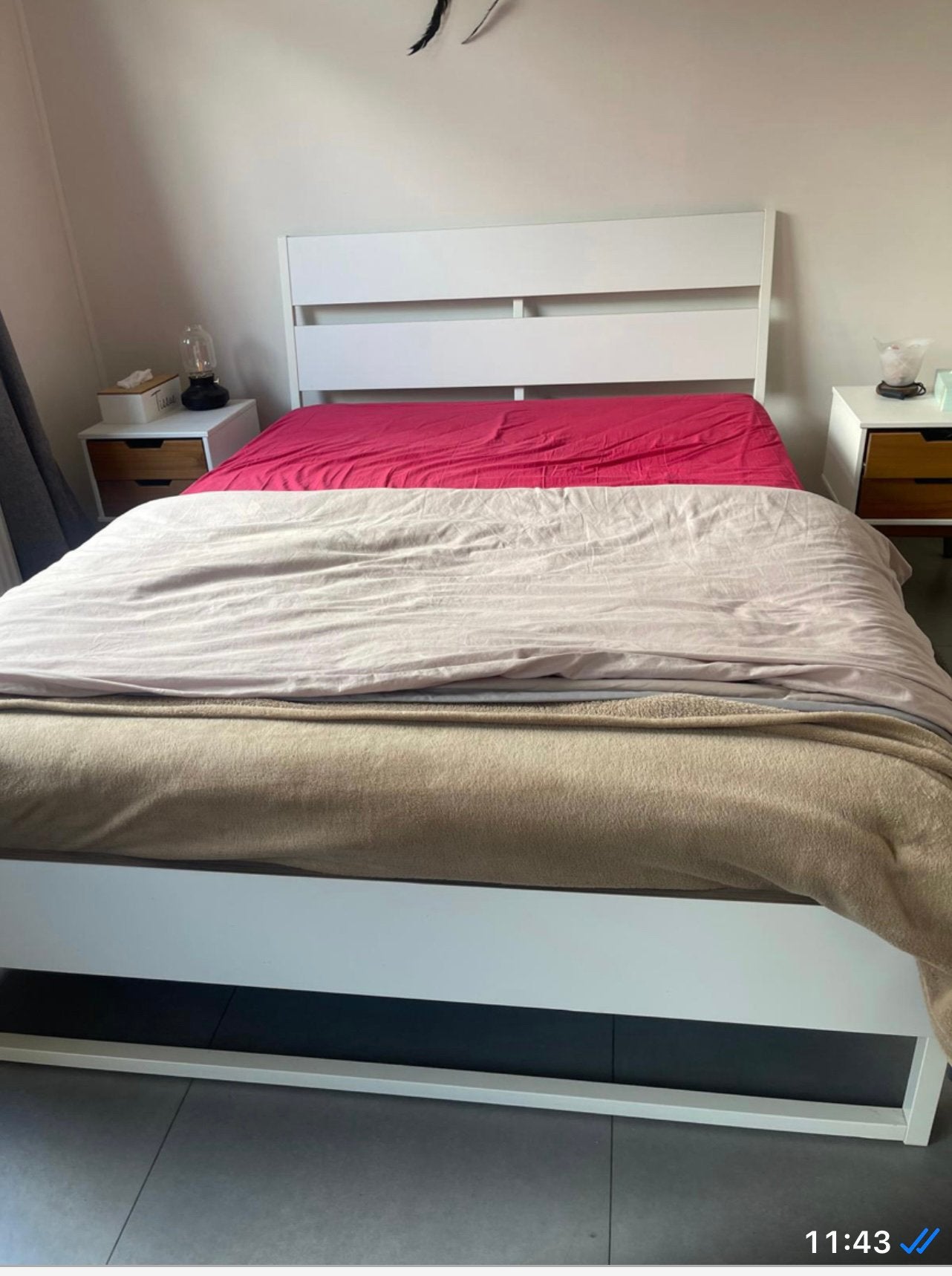Lit 140x200 + matelas+ tres bon état, 140 cm, Enlèvement, Utilisé, 200 cm
