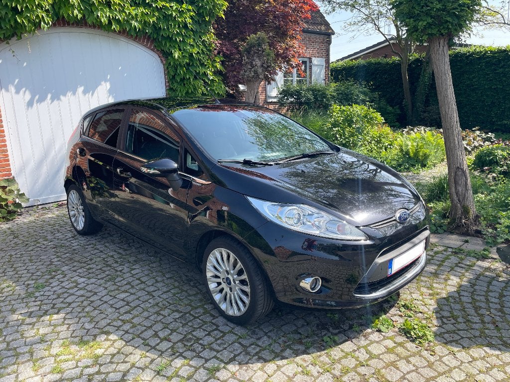Ford Fiesta Champions Plus Edition  met winterbanden, Autos, Ford, Particulier, Fiësta, ABS, Airbags, Air conditionné, Climatisation automatique