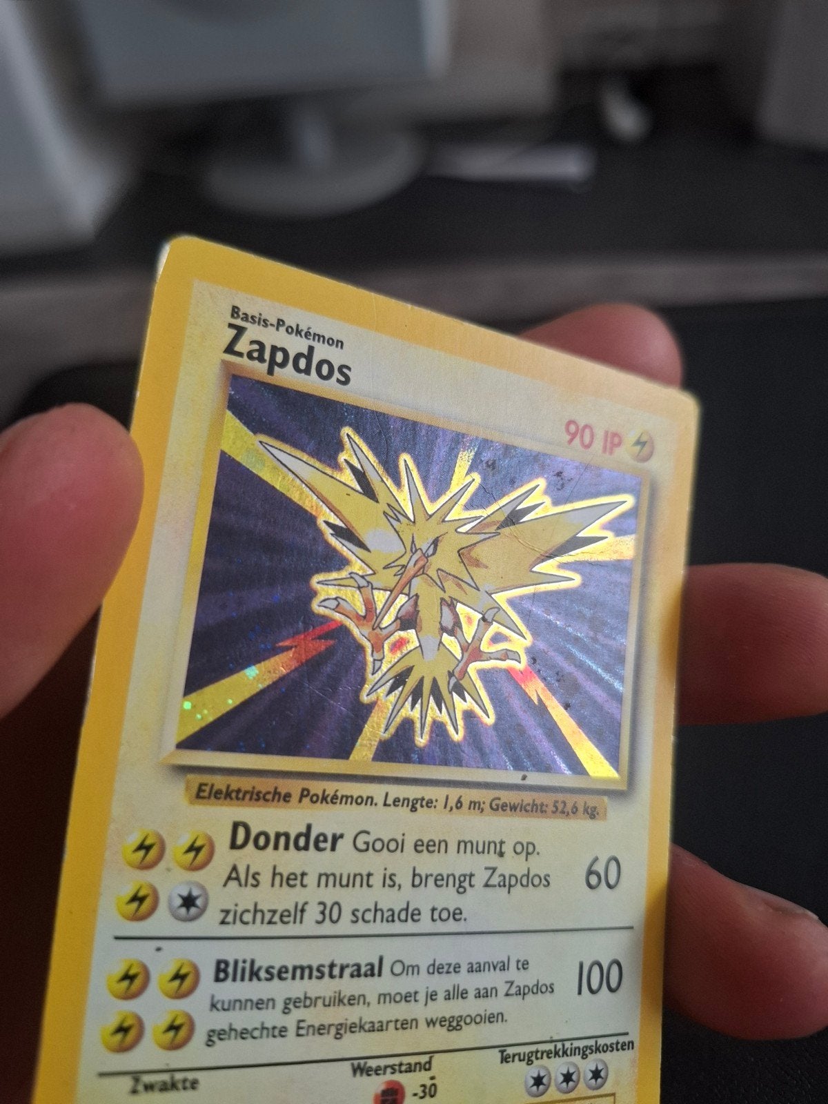 Carte Pokémon Zapdos (Pokémon de base) - Holo 16/102, Enlèvement ou Envoi