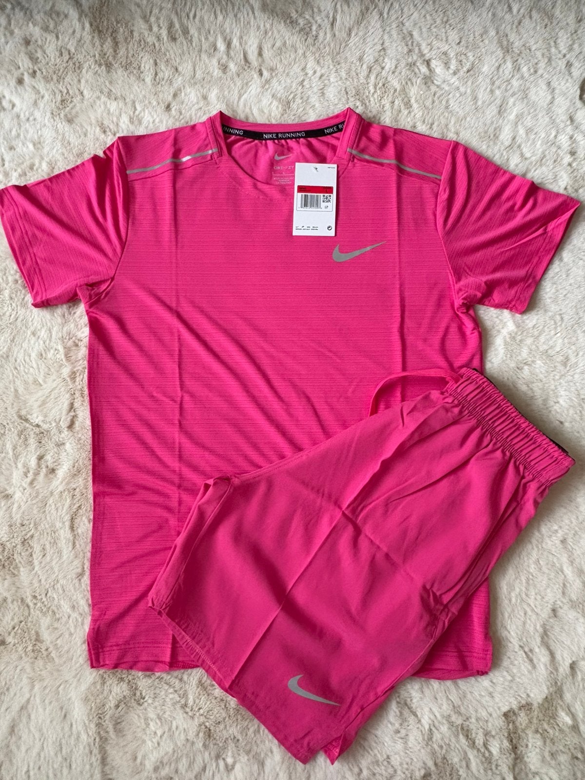 Ensemble runnig nike rose, Vêtements | Femmes, Vêtements de sport, Enlèvement ou Envoi, Rose, Autres types, Taille 42/44 (L)