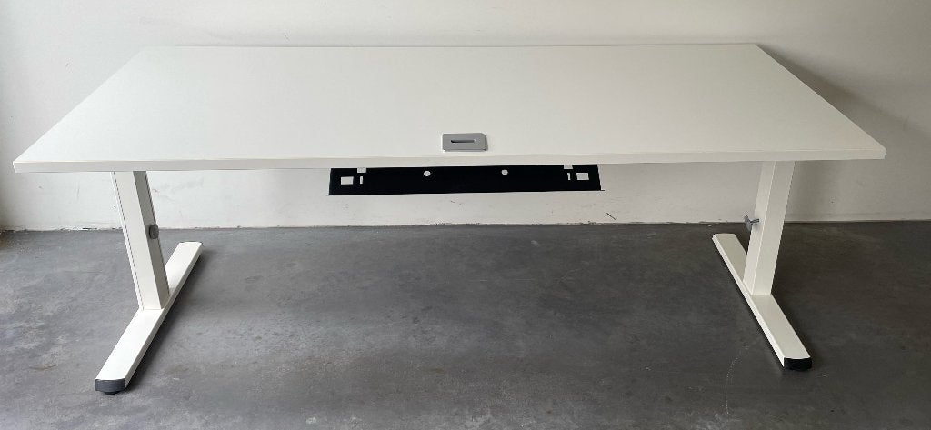 Witte Computer bureau met kabelopening en bak 180x80cm, Huis en Inrichting, Ophalen, Hout, 180 cm, Zo goed als nieuw