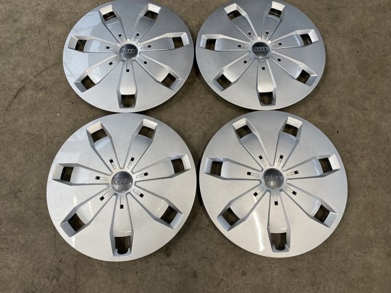 16 inch originele wieldoppen Audi Q2 81A601147, Gebruikt, -, -, Ophalen of Verzenden