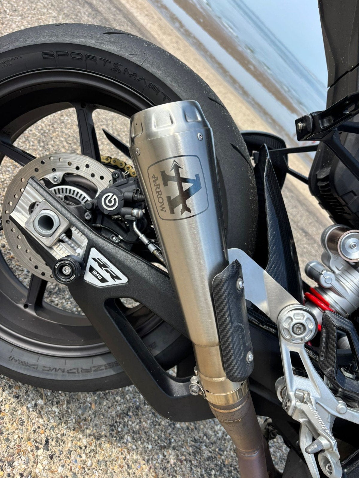 Arow demper met black widow spruitstuk, Motoren, Ophalen
