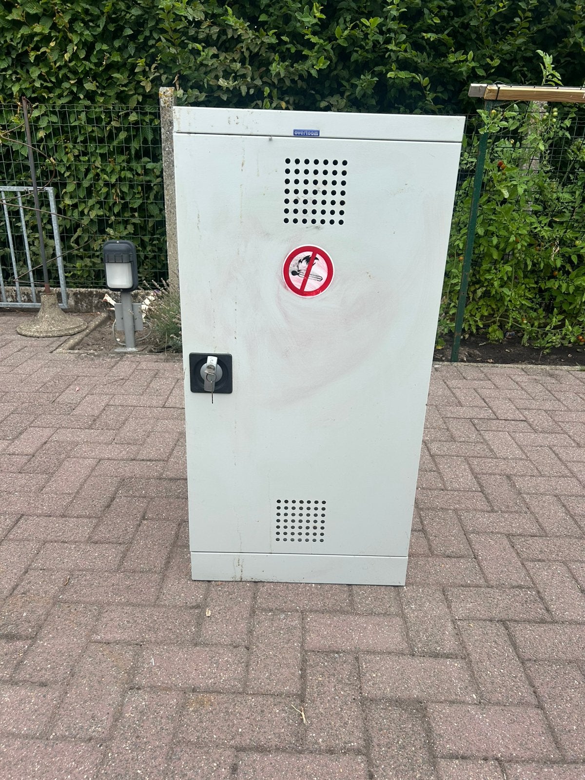 Millieukast , Lek kast voor gevaarlijke producteen, Huis en Inrichting, Ophalen, Gebruikt