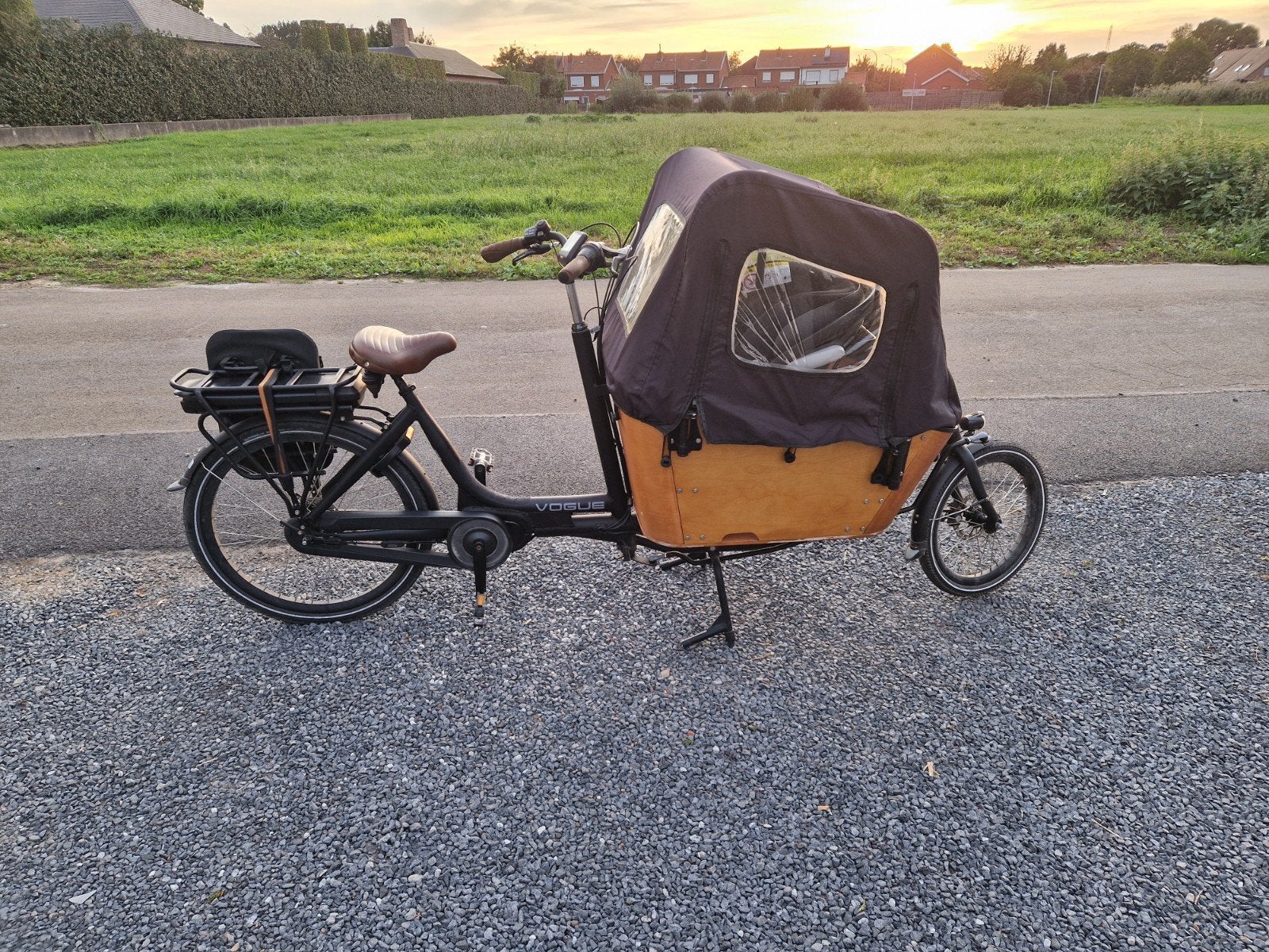 bakfiets vogue 4 kindjes, Fietsen en Brommers, Overige merken, 4 kinderen of meer, Elektrisch, Ophalen of Verzenden