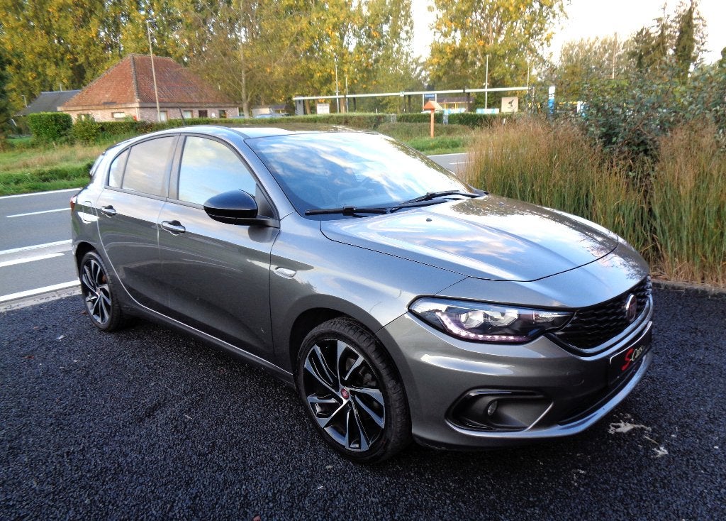 Fiat Tipo Turbo S Disign/ Eerste Eigenaar / Verwarmde zetels, Auto's, Voorwielaandrijving, Leder en Stof, Bedrijf, 1368 cc
