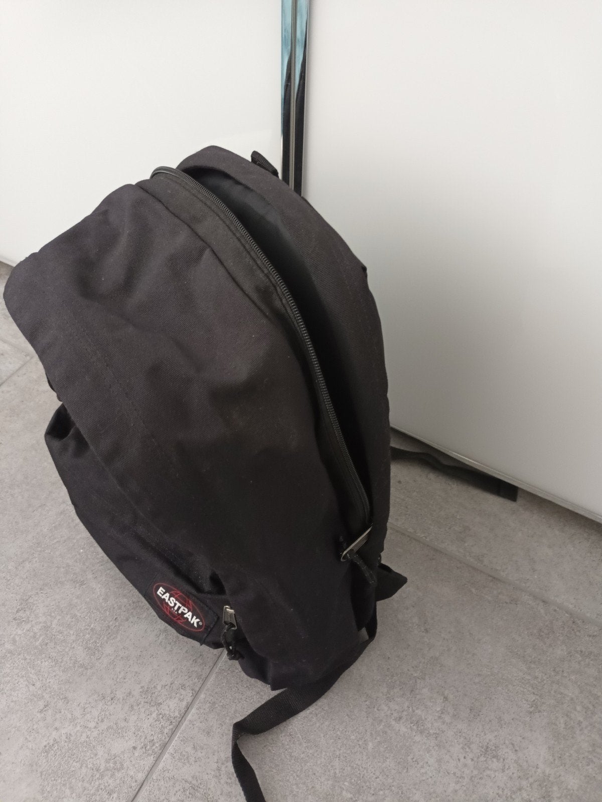 Rugtas, eastpak, Ophalen