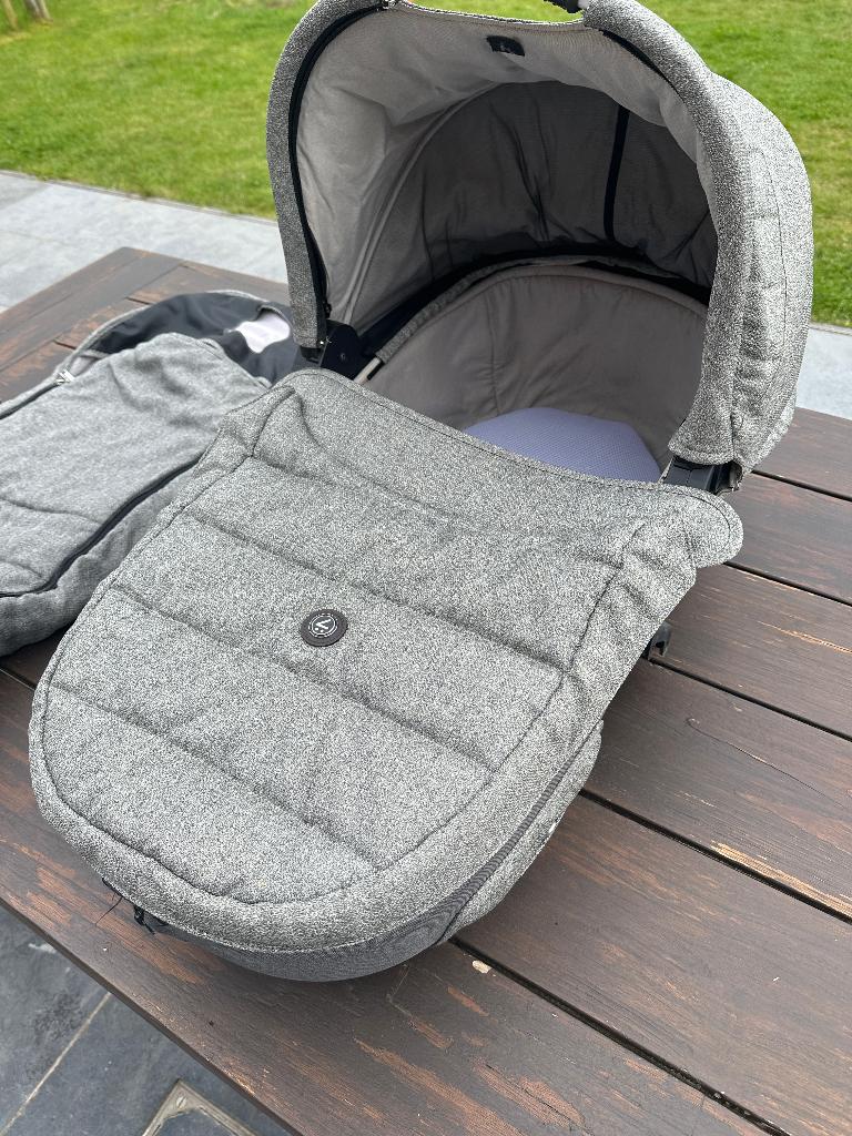 mutsy iGo + accessoires, Enfants & Bébés, Poussettes & Combinaisons, Utilisé, Poussette, Mutsy, Pneus, Tige de poussée réglable
