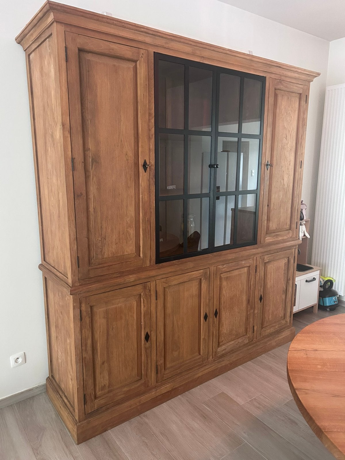 Landelijke kast - metalen deuren met glas, Huis en Inrichting, Kasten | Buffetkasten, Ophalen, Zo goed als nieuw, Glas