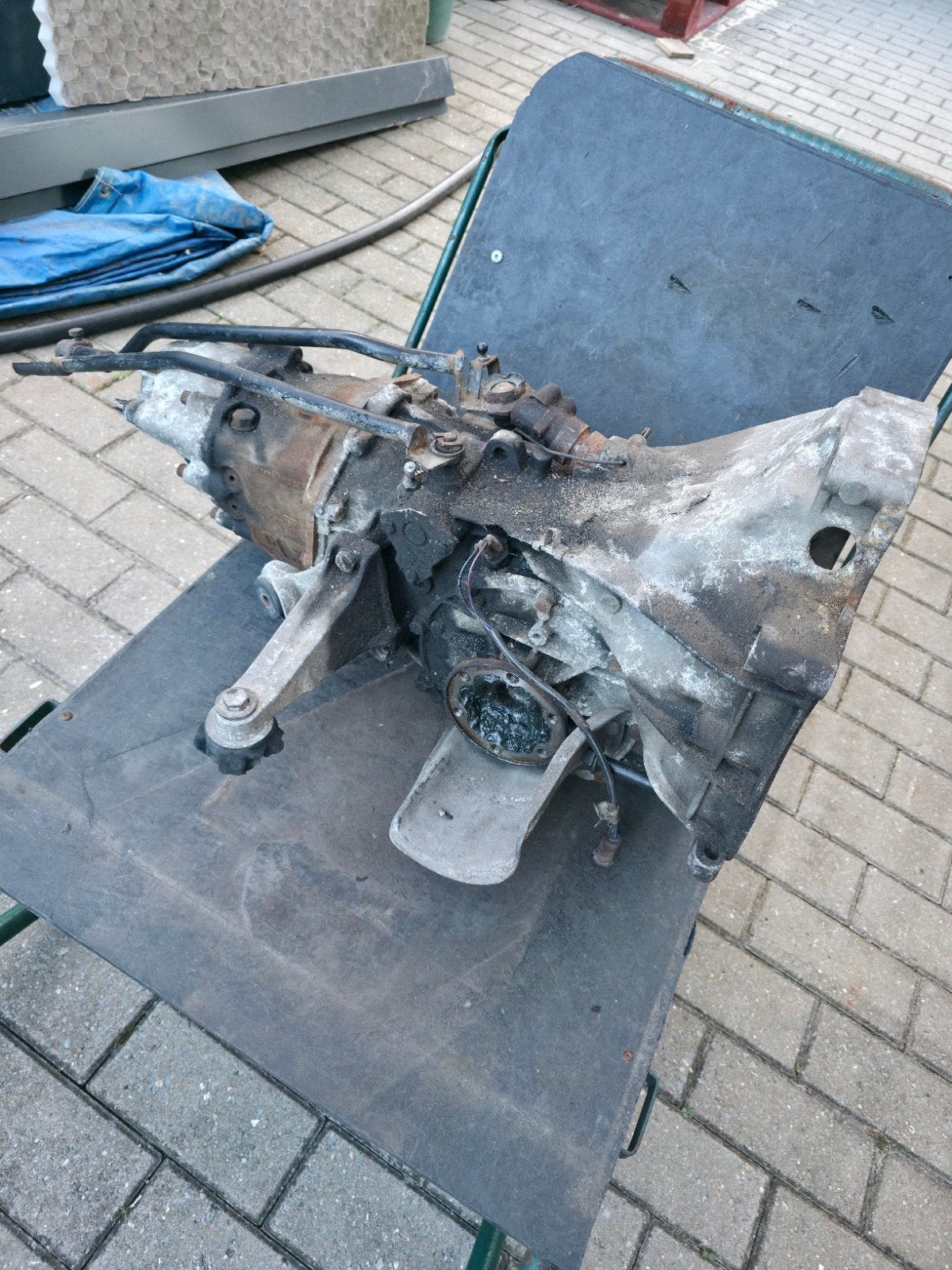 Versnellingsbak bak audi 100 c3 1986, 86000km, Auto's, Audi, Particulier, Benzine, 4 deurs, Handgeschakeld, Voorwielaandrijving