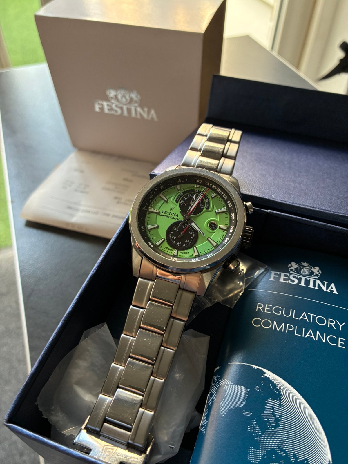 Festina, Enlèvement, Neuf