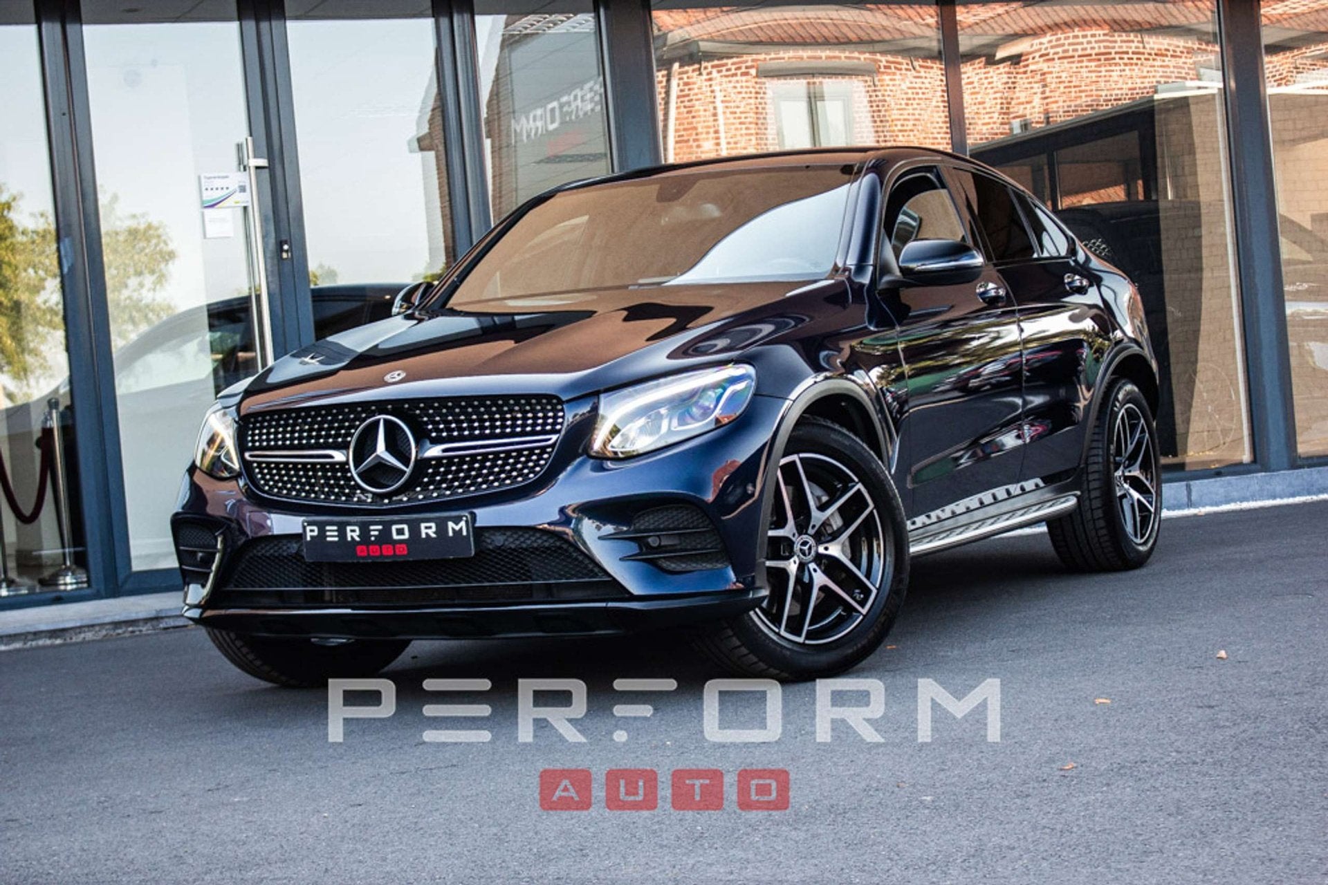 Mercedes-Benz GLC 250 GLC Coupé 250 4-Matic *CAM*AMG-PACK*T, Autos, 2430 kg, Achat, Entreprise, Noir