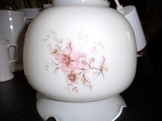 Kleine vintage melkglazen (opaline) plafondlamp, Huis en Inrichting, Lampen | Hanglampen, Ophalen of Verzenden, Gebruikt, Glas