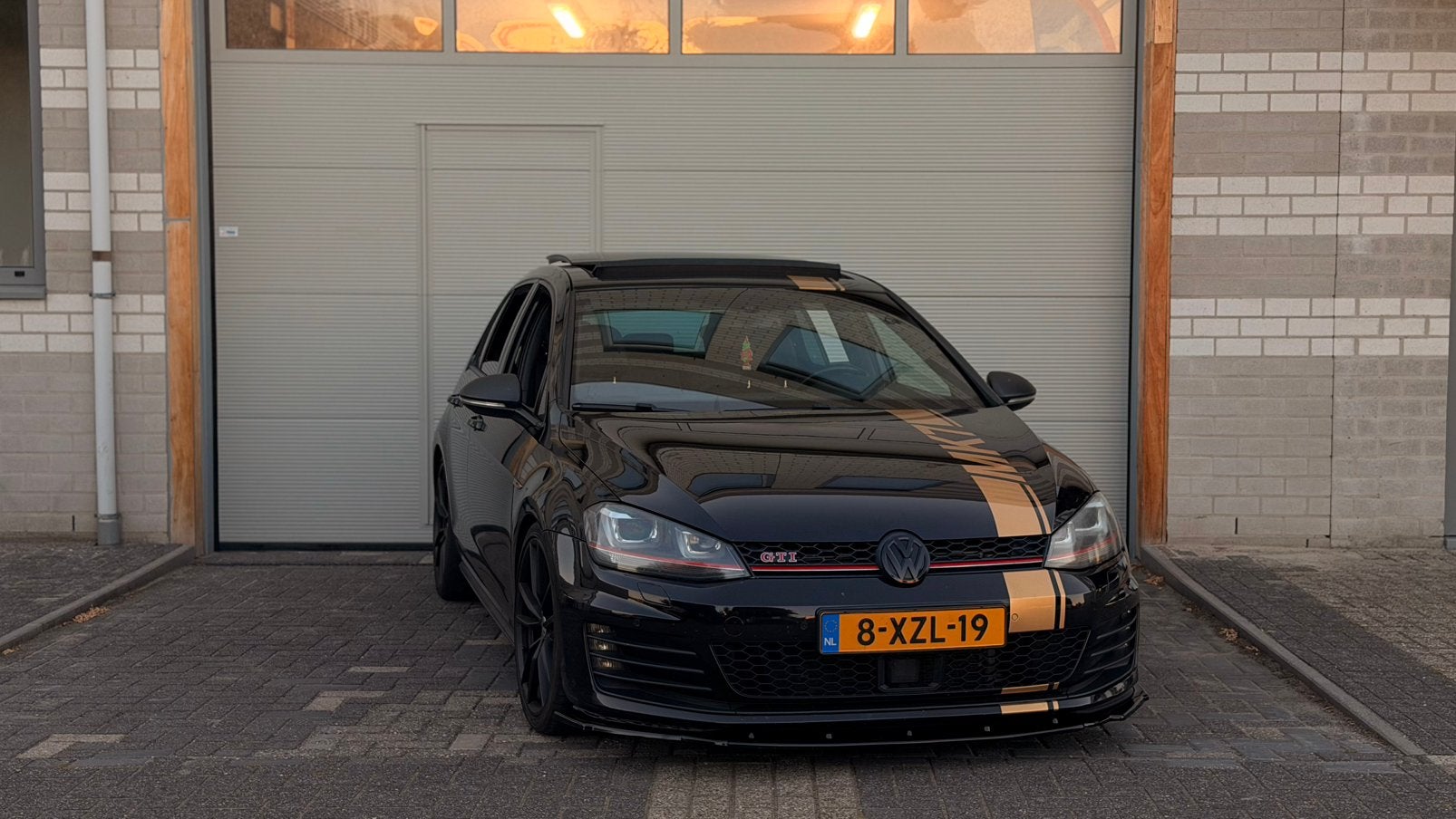 Golf 7 GTI performance 300PK | Pano | Sfeer | ACC | Keyless, 4 cilinders, 169 kW, Zwart, Leder