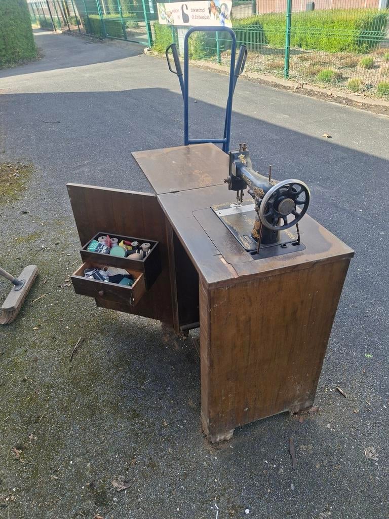 Old Naaimachine singer, Hobby en Vrije tijd, Ophalen, Naaimachine, Singer