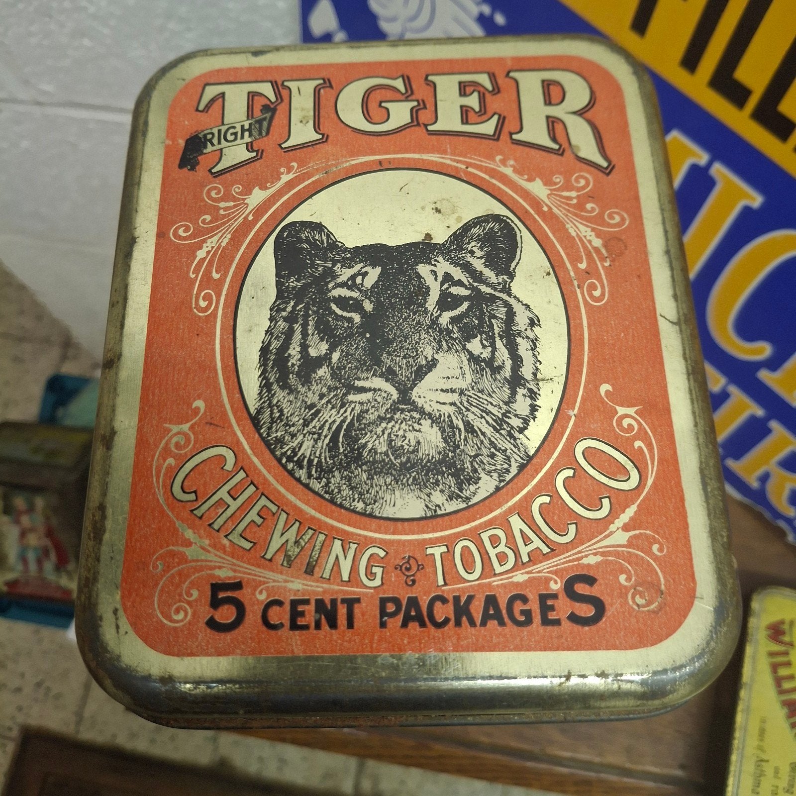 Tiger ancienne boite etat impeccable 25 cm sur 15 cm, Collections, Boîte en métal, Enlèvement ou Envoi