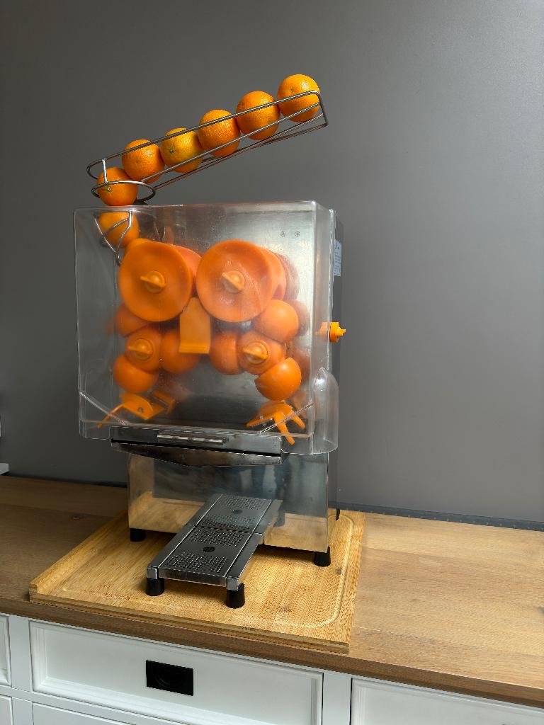 Beeketal Professionele Appelsienpers, Elektronische apparatuur, Juicers, Ophalen, Zo goed als nieuw, Elektrisch, Citruspers