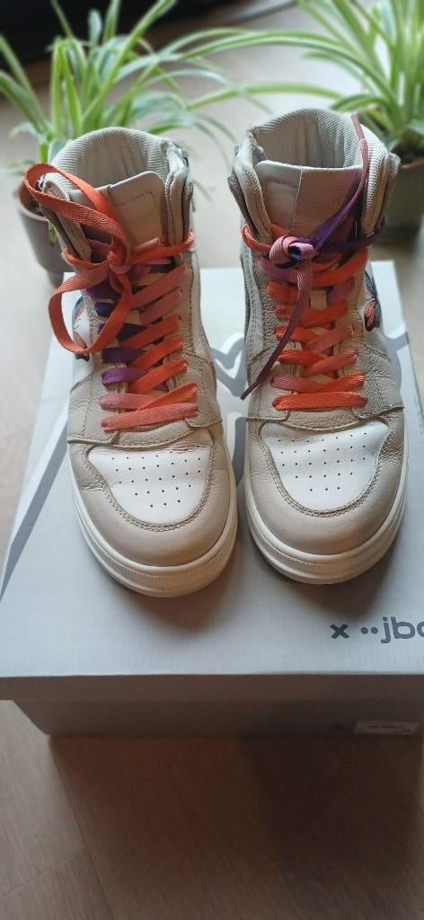 Schoenen MILO., JBC, Comme neuf, Enlèvement, Blanc