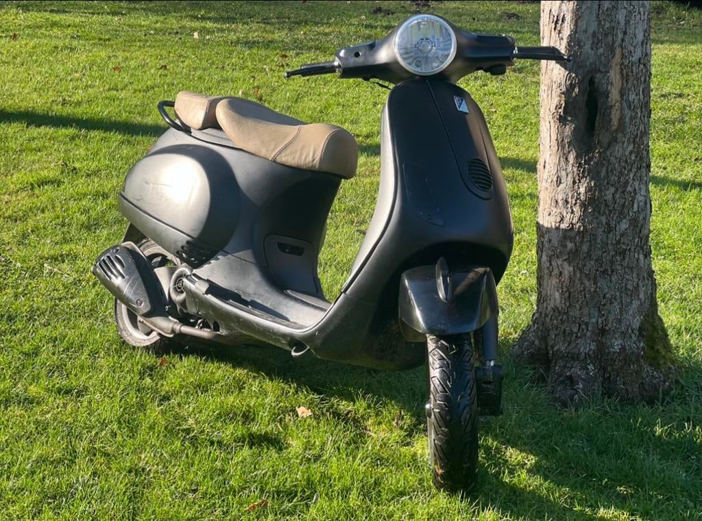 Vespa LX50, Enlèvement, Utilisé, Classe A (25 km/h), Essence