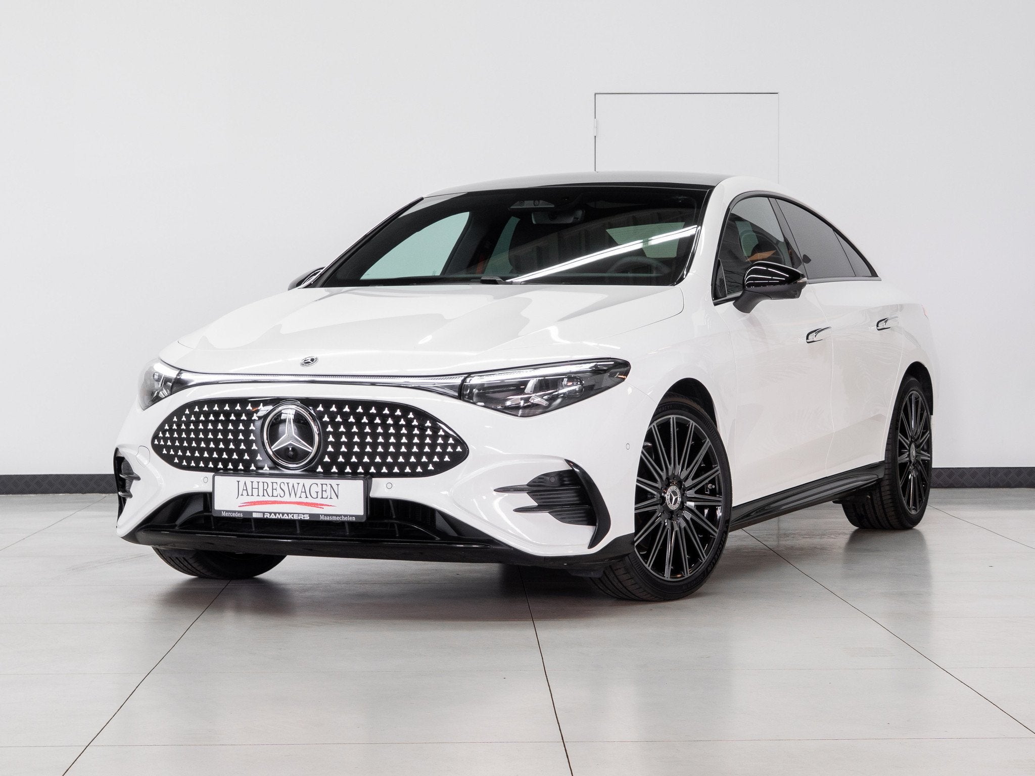 Mercedes-Benz CLA 250 + 85kWh | AMG Line Plus Premium Night, Auto's, Automaat, Achterwielaandrijving, Gebruikt, Zwart