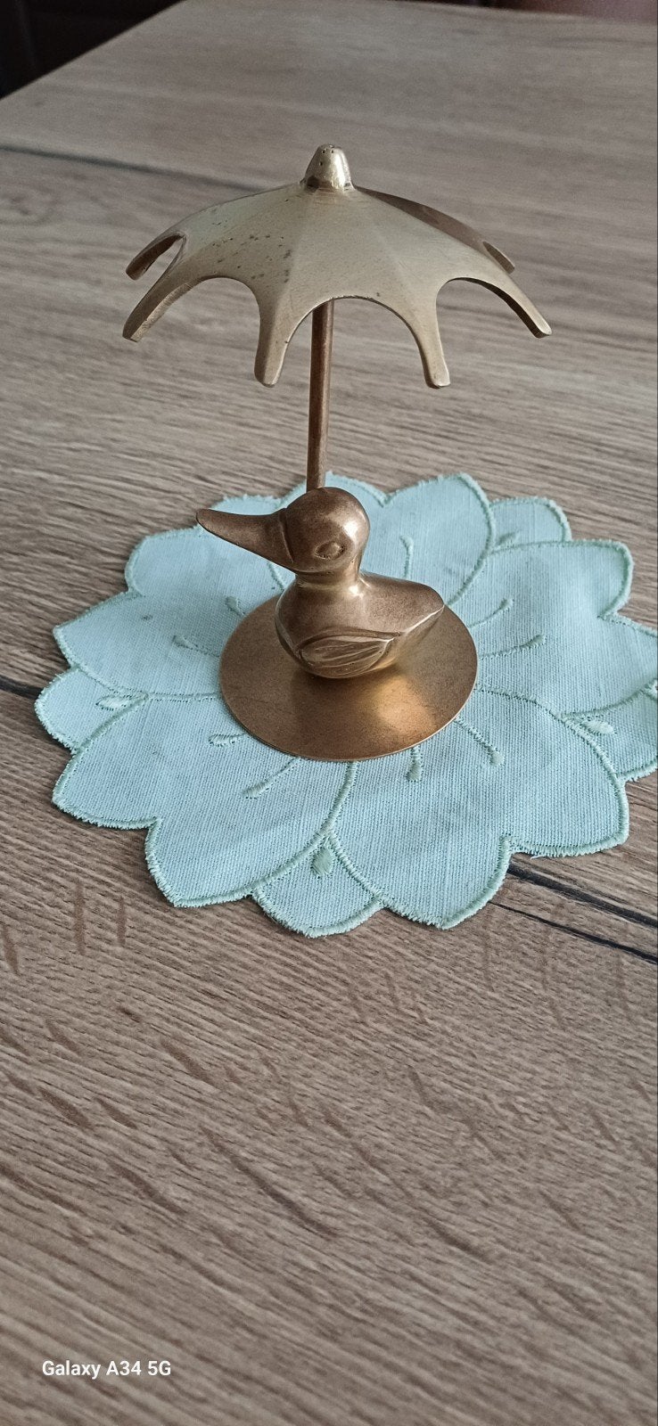brass duck, Enlèvement