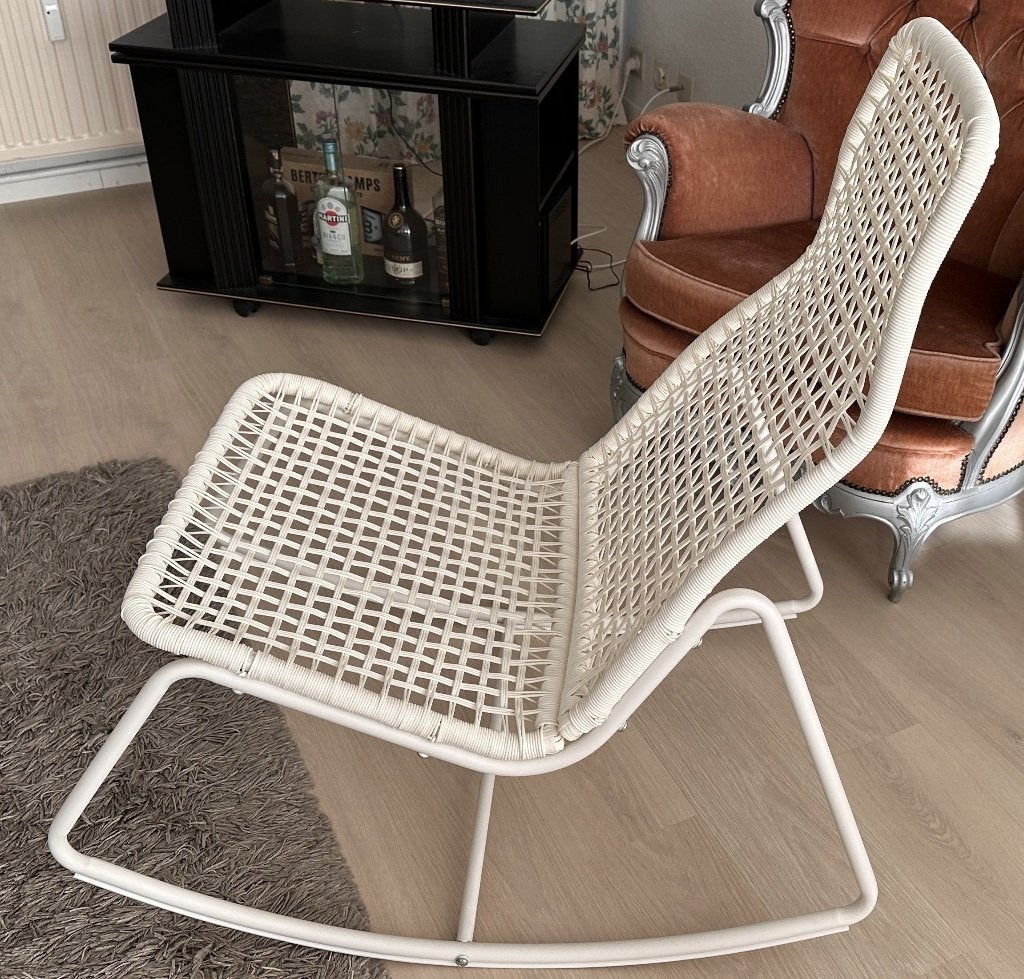 Fauteuil à bascule intérieur/extérieur Ikea GUBBÖN, Comme neuf, Synthétique, Enlèvement, Blanc
