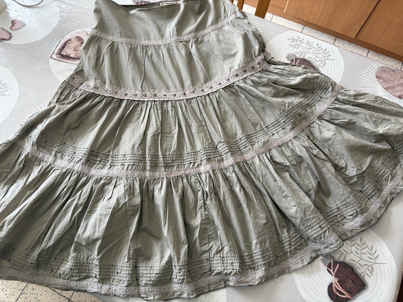 Lange Boheemse rok, kaki, ruches, parels, Pauline T 4 XL44), Ophalen of Verzenden, Zo goed als nieuw