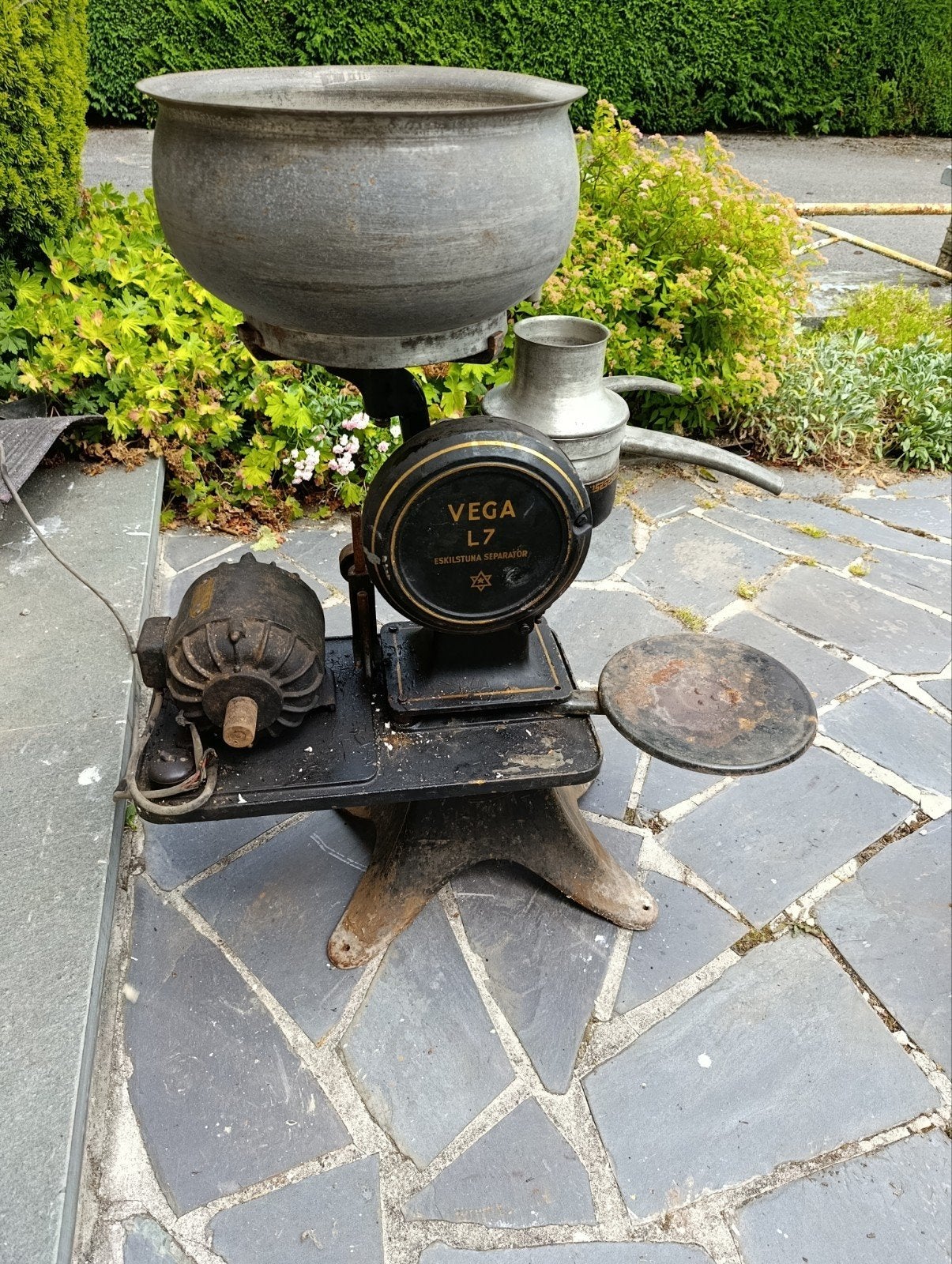 Ancien séparateur de crème Vega L7, Enlèvement