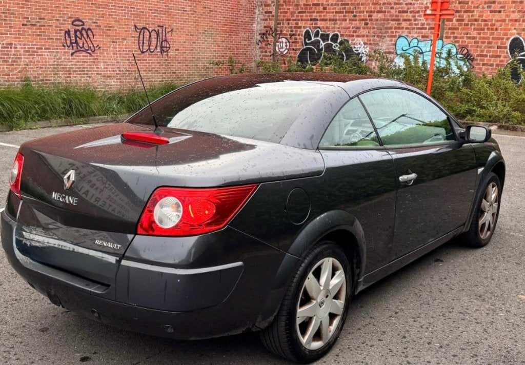 Renault megane cabrio, Autos, Cuir, Argent ou Gris, Achat, Entreprise