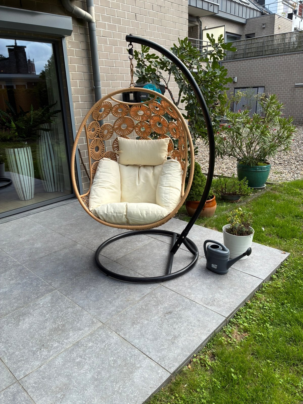 Schommelstoel, Tuin en Terras, Ophalen, Zo goed als nieuw