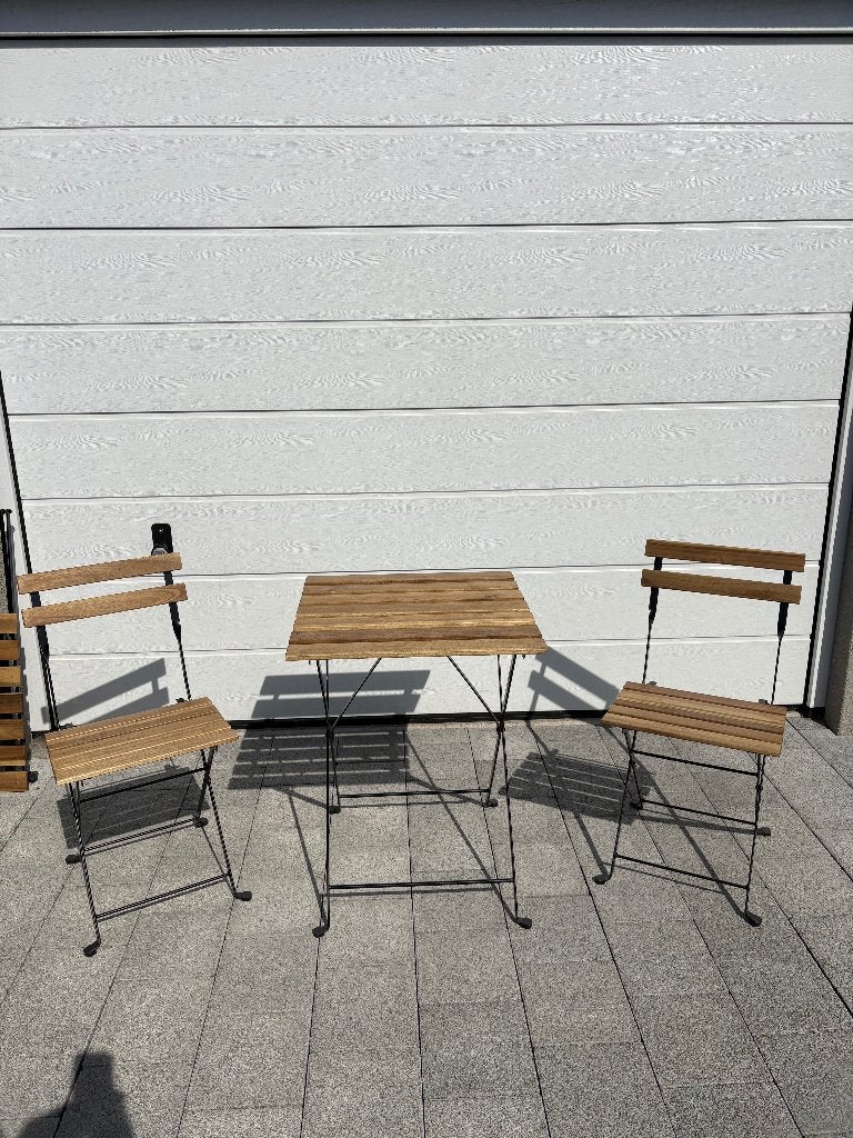 Bistro tafeltje met 2 stoeltjes, nog 1 setjes te koop., Ophalen, Nieuw