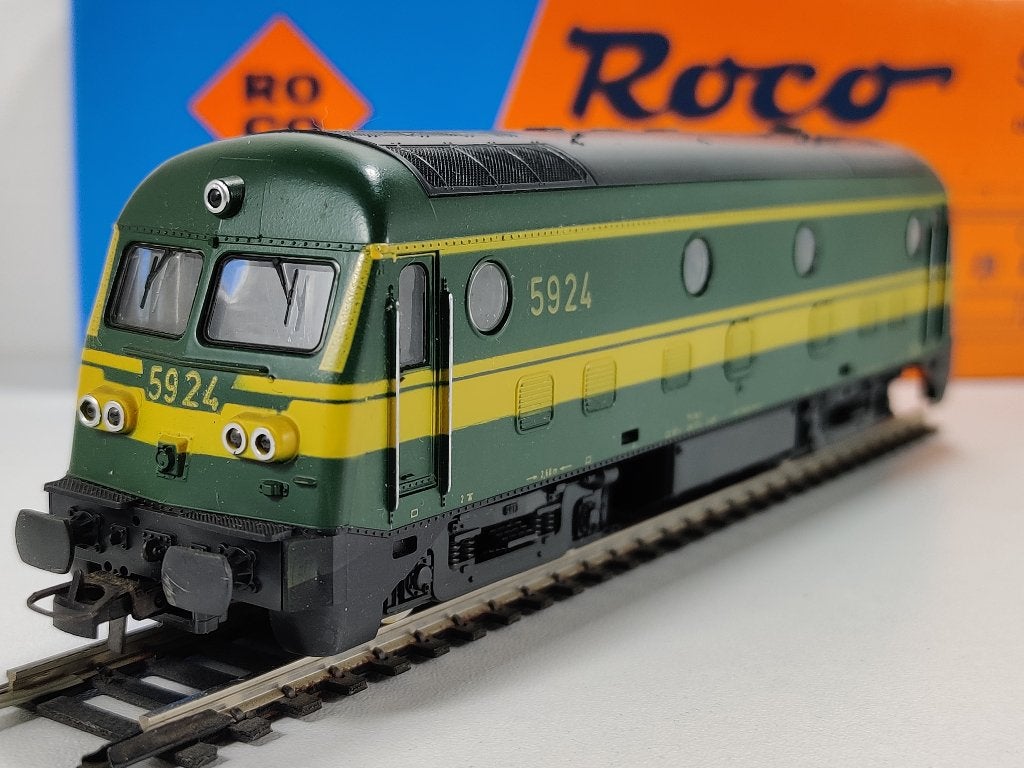 ROCO Dieselloc 04152 S type 59 5924 NMBS SNCB, Ophalen of Verzenden, Zo goed als nieuw, Roco, Analoog